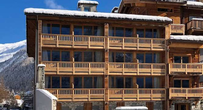 Hotel Ski Lodge